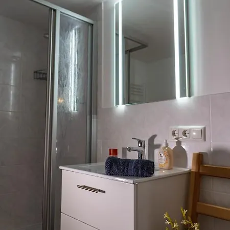 Διαμέρισμα Haider 2 *