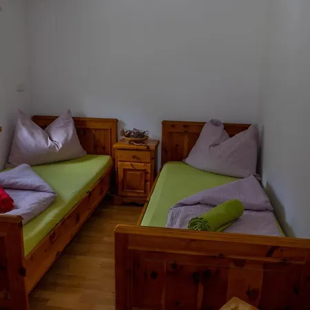 Haider 2 * Όμπερτραουν